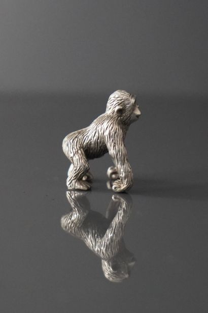 Sujet en argent 925 millièmes épousant la...