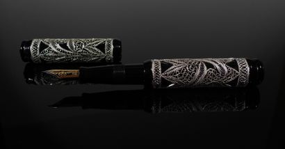 Visconti Taj Mahal

Stylo plume en résine...