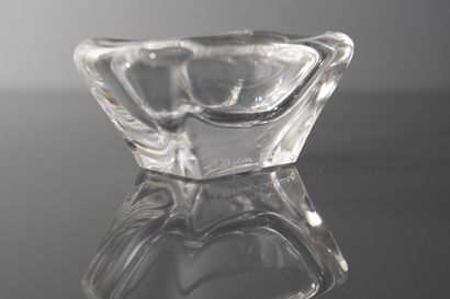 DAUM France 
deux salerons en cristal moulé,...
