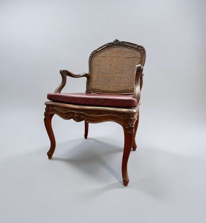 Paris, vers 1750.

Estampille de Jean-Baptiste...