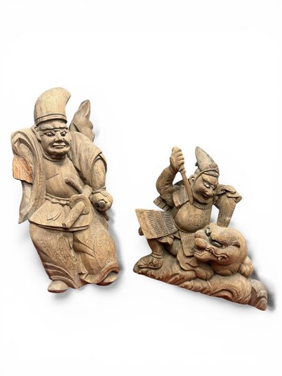 Japon, XXe

Deux sculptures en haut-relief...