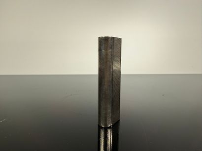 CARTIER Paris

Briquet en plaqué argent

Signé...