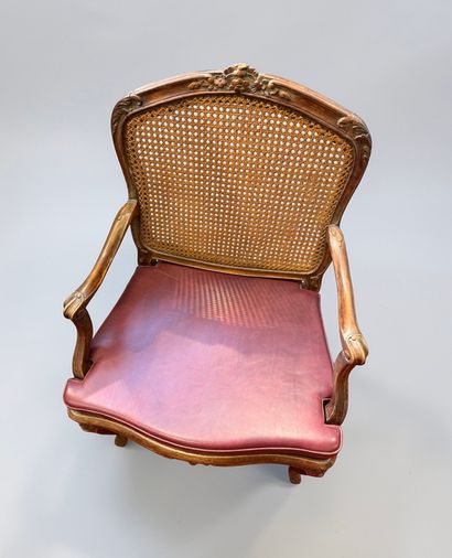 Paris, vers 1750.

Estampille de Jean-Baptiste...