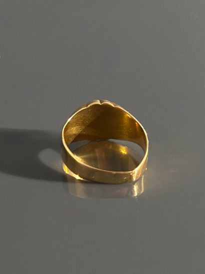 Chevalière en or jaune 18k 750 millièmes...