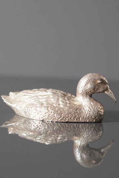 Sujet en argent 925 millièmes épousant la...