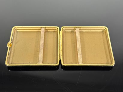 Ensemble de 2 étuis à cigarettes comprenant...
