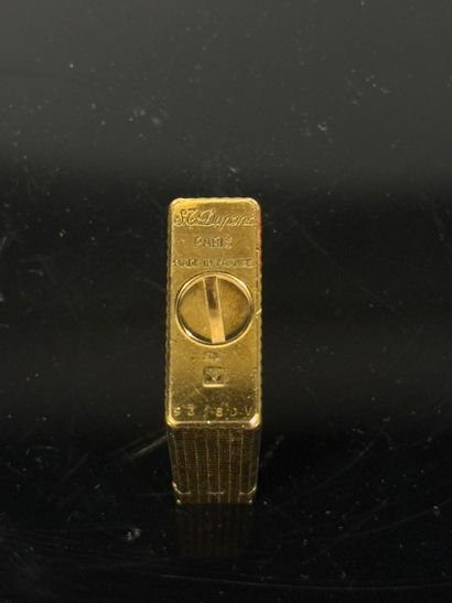S.T DUPONT 

Briquet pointe de diamant en...