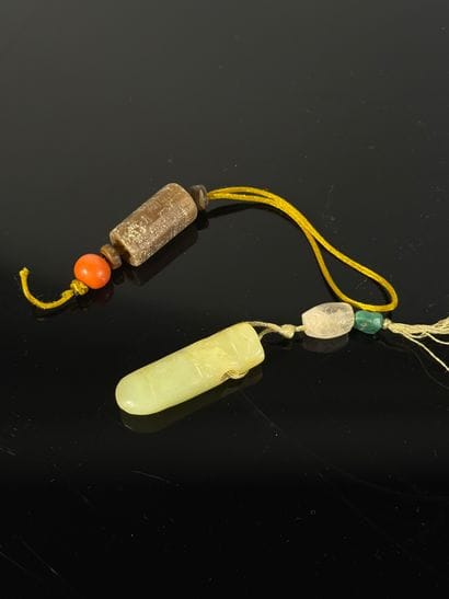 Chine

Ensemble de deux objets :

- Sceau...