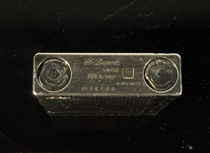 S.T DUPONT

Briquet Gatsby en deux tons de...