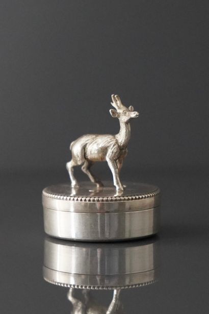 Boîte à dent de lait ou à pilule en argent...