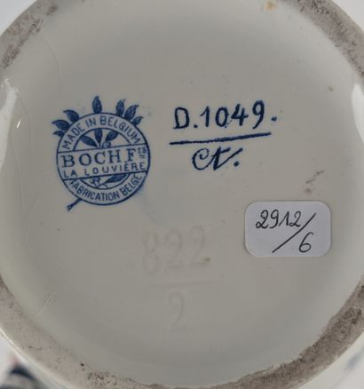 Boch Frères à la Louvière
Vase urne à deux...