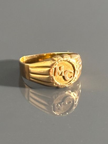 Chevalière en or jaune 18k 750 millièmes...