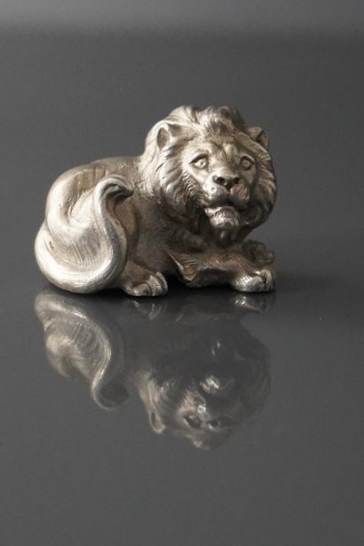 Sujet en argent 925 millièmes épousant la...
