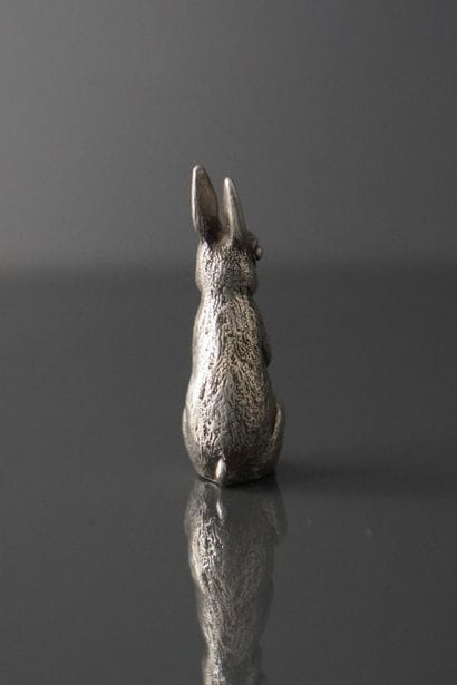 Sujet en argent 925 millièmes épousant la...
