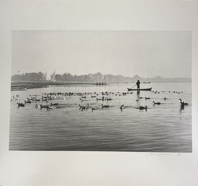Jean LARIVIERE (1940).
Vue d'un lac.
Lithographie.
Signée...