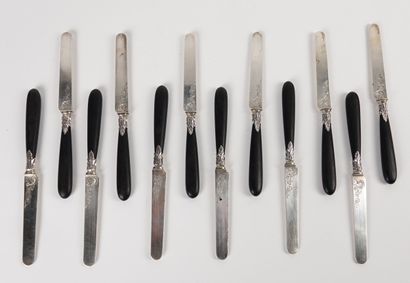Suite of 12 dessert knives, engraved 925/1000...