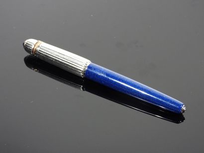 Cartier

Pasha

Stylo plume en acier et résine...
