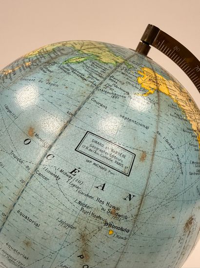 GIRARD et BARRERE

Globe terrestre lumineux...