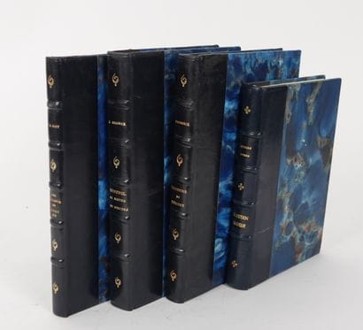 PRESTIDIGITATION - Réunion de 4 volumes in-8...
