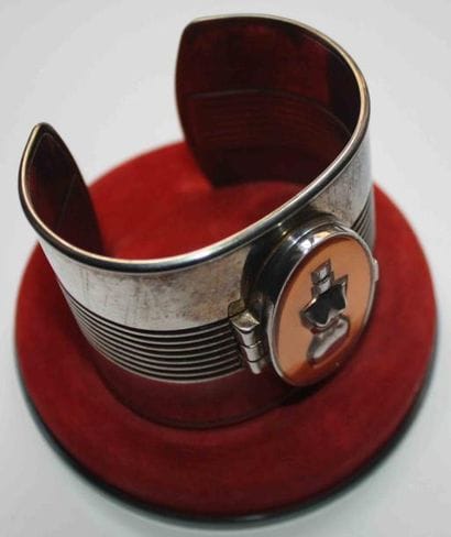 Parfums Jean-Paul GAULTIER. Bracelet manchette...