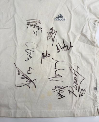 Football / Cameroun
Maillot Adidas non numéroté...