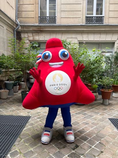 Jeux Olympiques / Paris 2024 / Mascotte
Phryge...