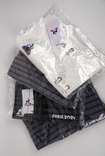 Jeux Olympiques / Paris 2024
Lot de 4 hauts...