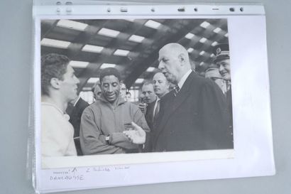 Omnisport / INS / de Gaulle / Herzog
Reportage...