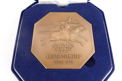 Jeux Olympiques / Séoul 1988 / Souvenirs
Lot...