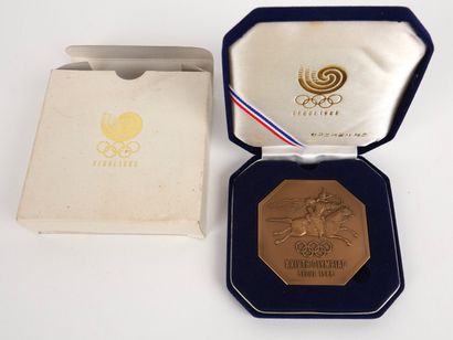 Jeux Olympiques / Séoul 1988 / Souvenirs
Lot...