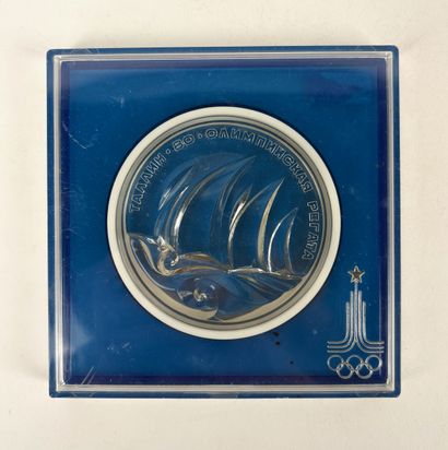 Jeux Olympiques / Moscou 1980
Médaille commémorative...
