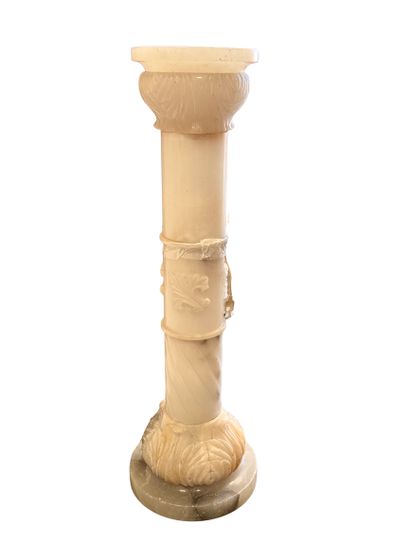 Carved alabaster light column
H 110 cm
Minor...