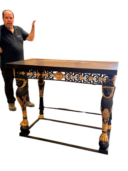 Large console table in black and gold lacquered...