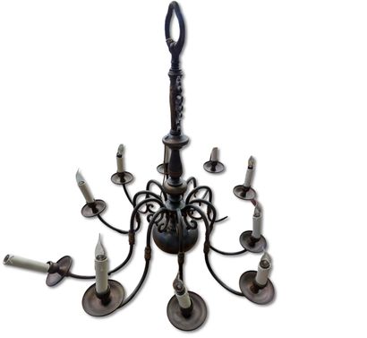 10-light brass chandelier 
H. 74 cm