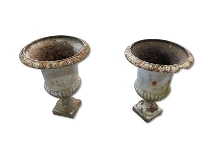 Pair of Medicis vases
Painted cast iron 
19th...