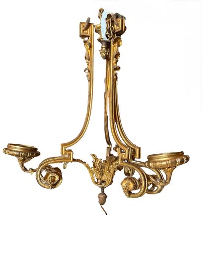 Impressive gilded and chiseled bronze chandelier...