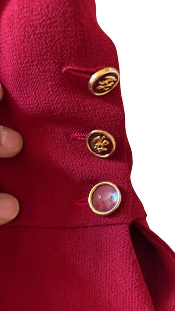 KARL LAGERFELD
Lot comprenant un ensemble...
