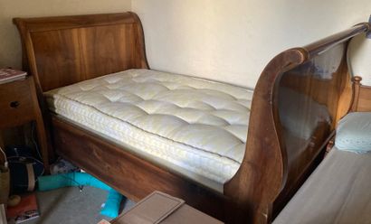 Lit bateau en bois naturel

LE RETRAIT DES...