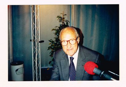 Alain DECAUX (1925–2016, historian of the...