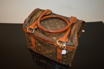 Vanity Louis Vuitton, sac demi-souple, toile...