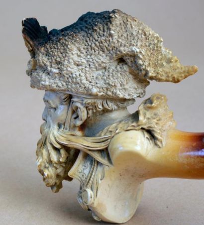 Superbe pipe en écume de mer finement sculptée...
