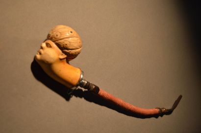Pipe en écume de mer sculptée représentant...