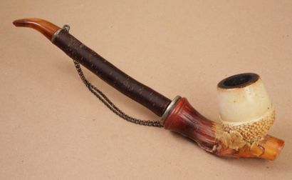 Lot de huit pipes en écume de mer sculptée:...