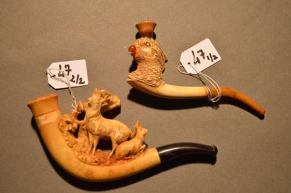 Lot de deux fume-cigares en écume de mer...