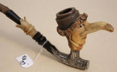Lot de trois pipes en andouillet de cerf...