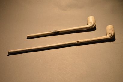 Lot de vingt-six pipes longues: Gambier,...