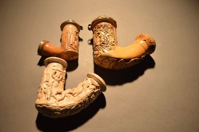 Lot de trois forts foyers de type debrecen...