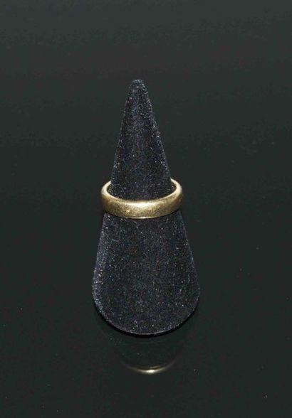 BAGUE en or jaune

Signé TIFFANY & Co 1999

TDD :52

Poids...