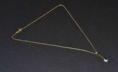 COLLIER en or jaune et son PENDENTIF CŒUR...