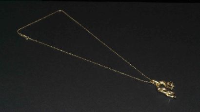 COLLIER en or jaune et son PENDENTIF PANTHERE...